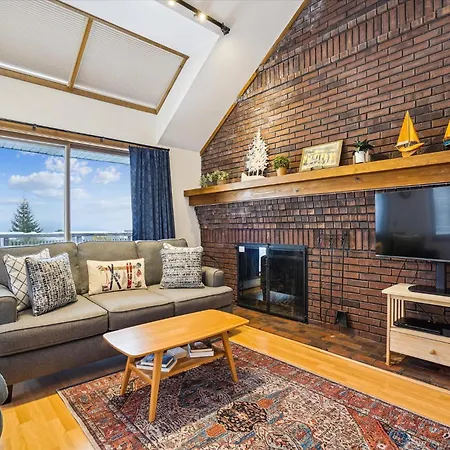 Sunrise Village East Glade B2 Cozy Ski-In Ski-Out 3-Bedroom Condo With Fireplace & Resort Amenities